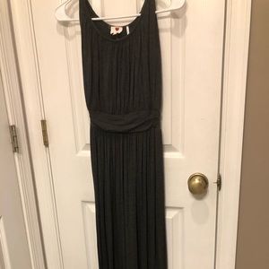 Sleeveless Grey Maxi Dress